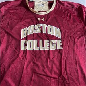 Under Armour Boston College Maroon and Tan Size 3XL Athletic Tshirt